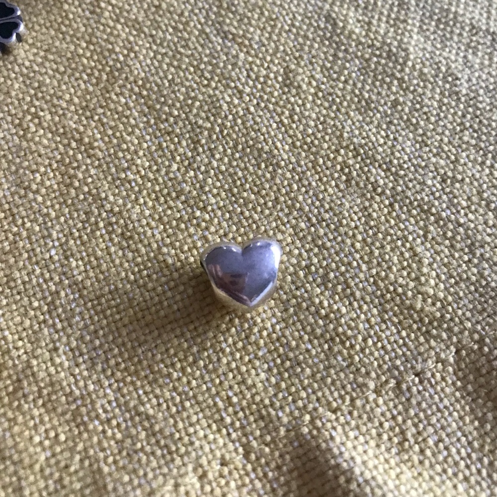 Retired Heart Pandora Charm